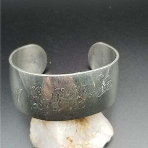 Kirk pewter violet fashion cuff Victorian calligraphy bracelet. B517